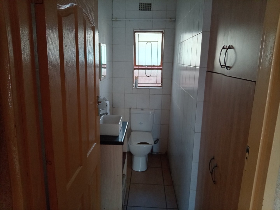 To Let 4 Bedroom Property for Rent in Soshanguve BB Gauteng