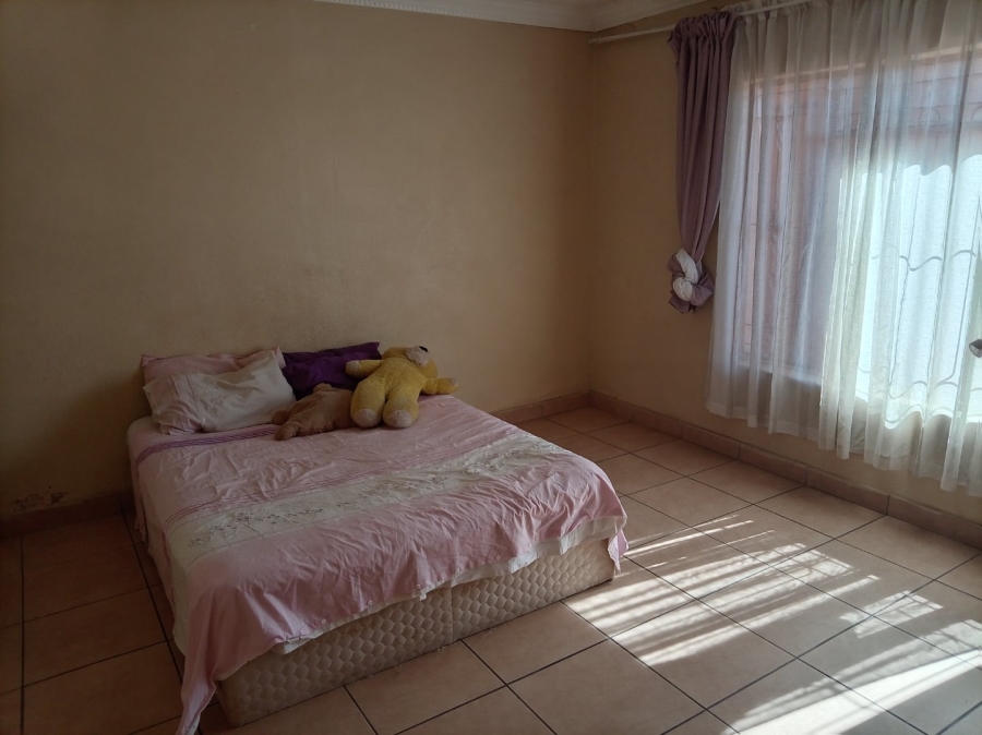 To Let 4 Bedroom Property for Rent in Soshanguve BB Gauteng