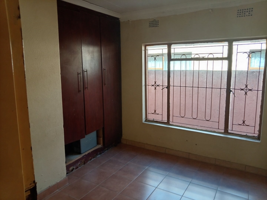 To Let 4 Bedroom Property for Rent in Soshanguve BB Gauteng
