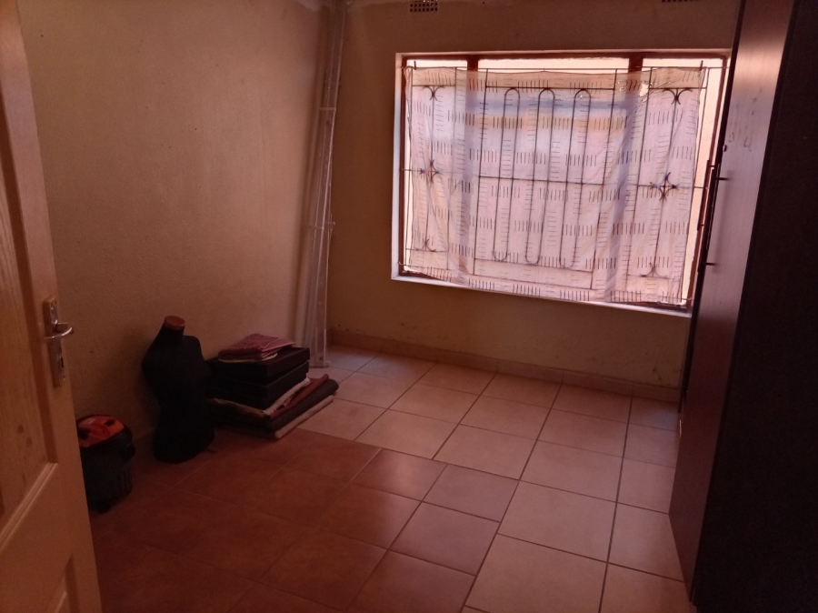To Let 4 Bedroom Property for Rent in Soshanguve BB Gauteng