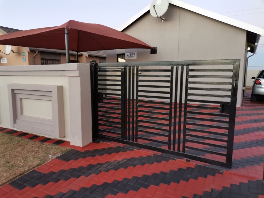 2 Bedroom Property for Sale in Windmill Park Gauteng