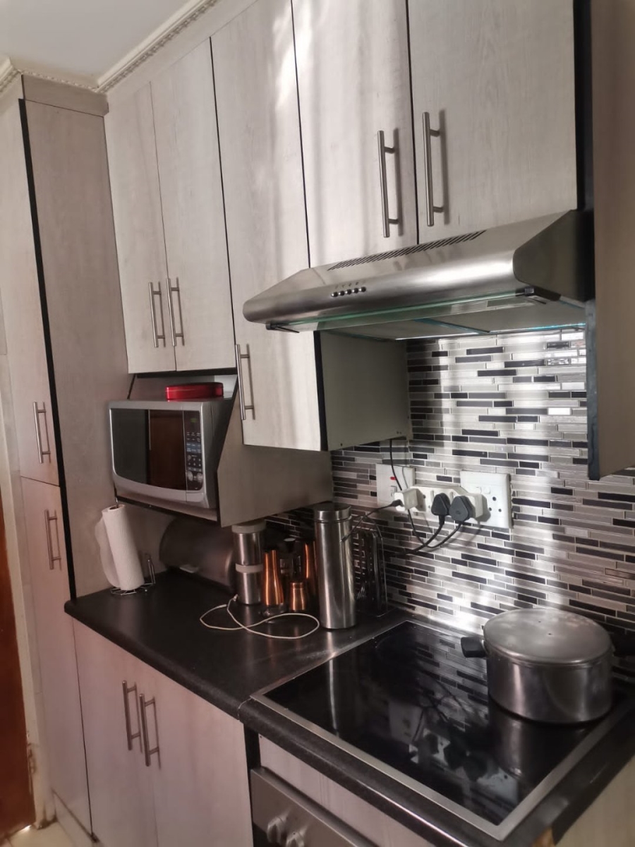 2 Bedroom Property for Sale in Windmill Park Gauteng