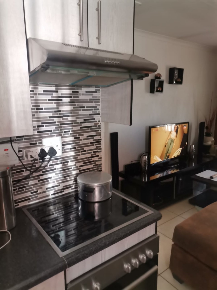 2 Bedroom Property for Sale in Windmill Park Gauteng