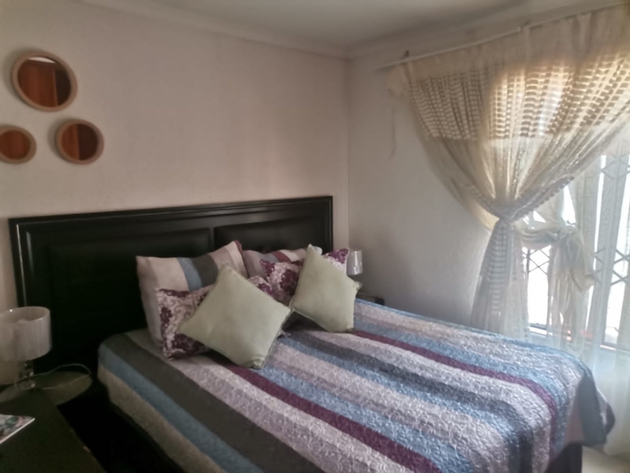 2 Bedroom Property for Sale in Windmill Park Gauteng