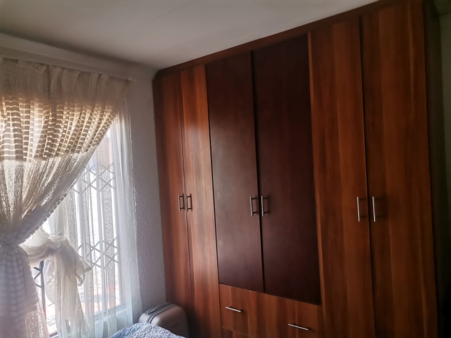 2 Bedroom Property for Sale in Windmill Park Gauteng