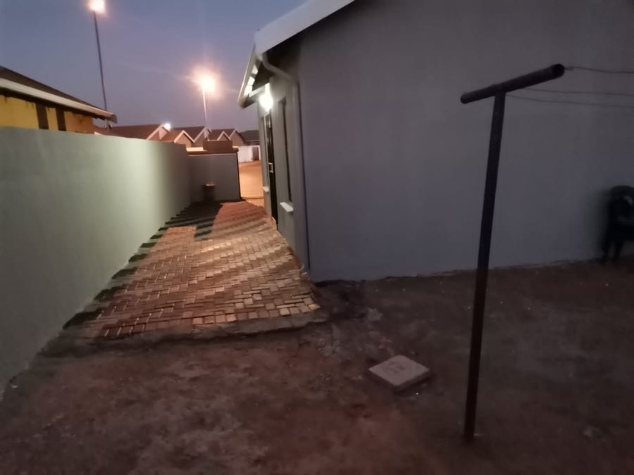 2 Bedroom Property for Sale in Windmill Park Gauteng