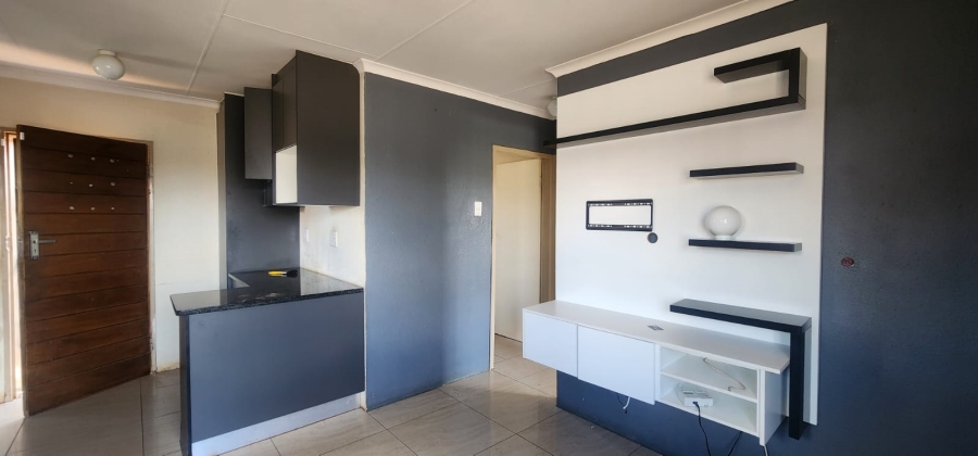 2 Bedroom Property for Sale in Palm Ridge Gauteng