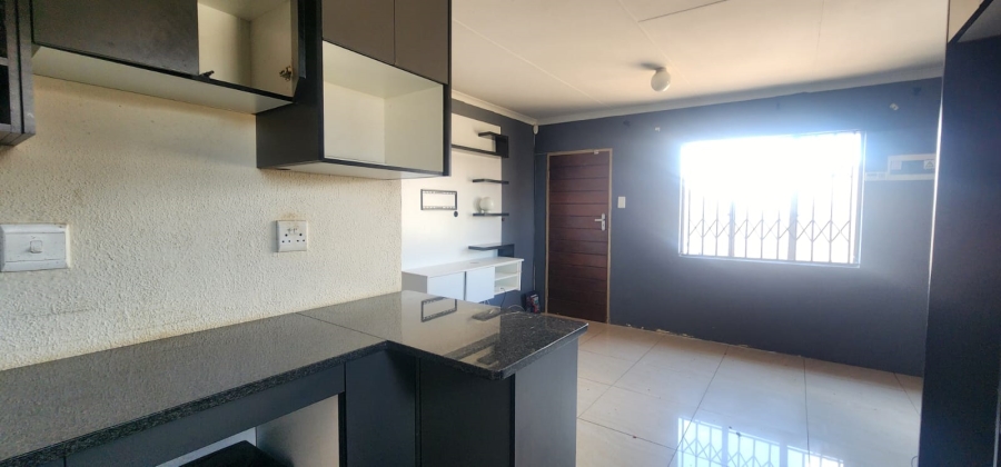 2 Bedroom Property for Sale in Palm Ridge Gauteng