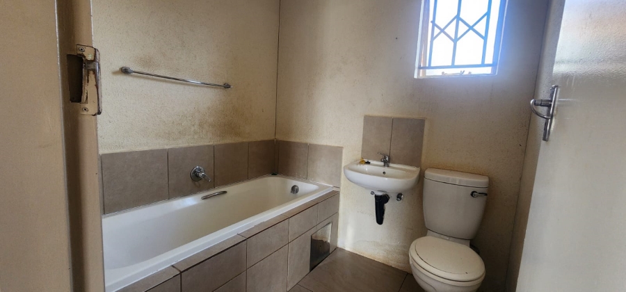 2 Bedroom Property for Sale in Palm Ridge Gauteng