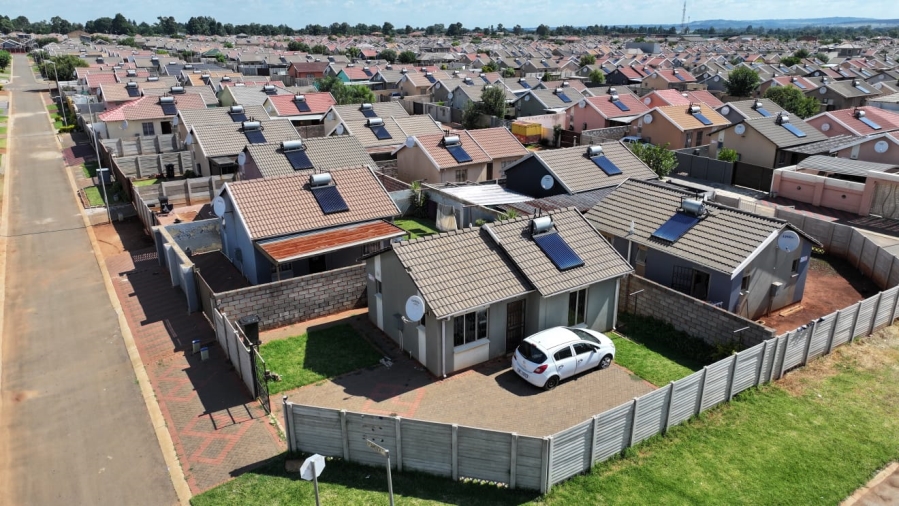 2 Bedroom Property for Sale in Palm Ridge Gauteng