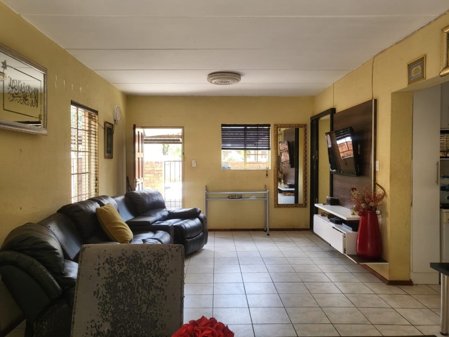 3 Bedroom Property for Sale in Heuwelsig Estate Gauteng