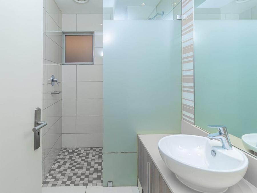 2 Bedroom Property for Sale in Rosebank Gauteng