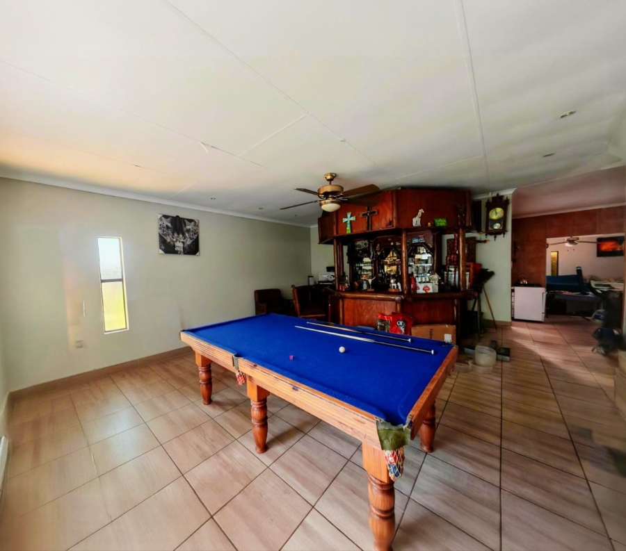 3 Bedroom Property for Sale in Farrarmere Gauteng