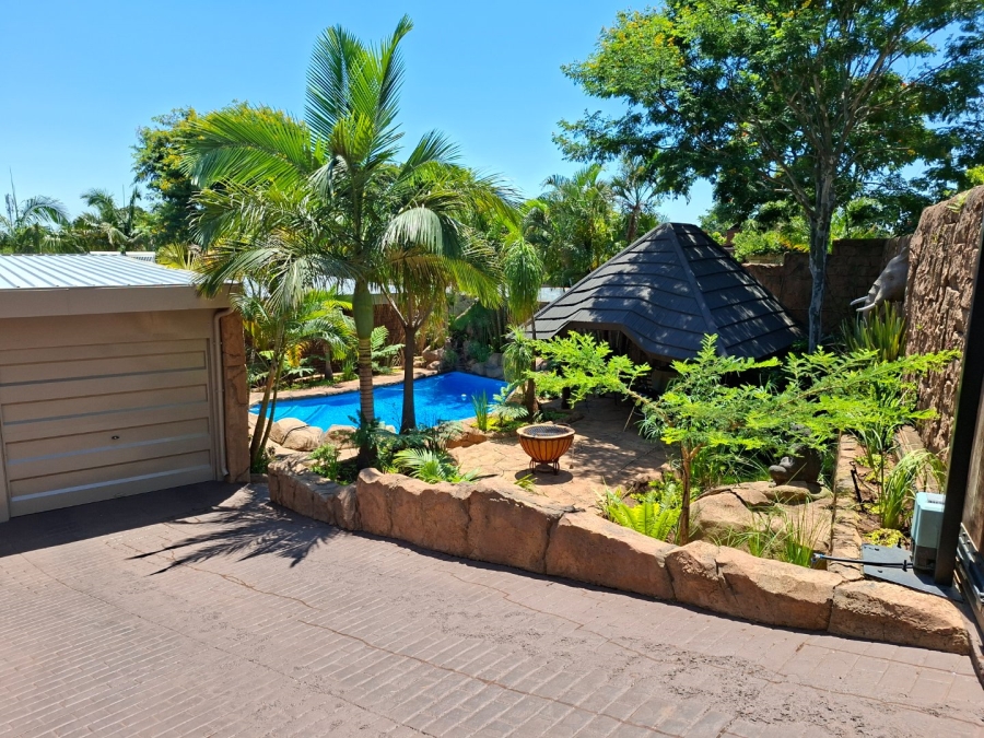  Bedroom Property for Sale in Sinoville Gauteng