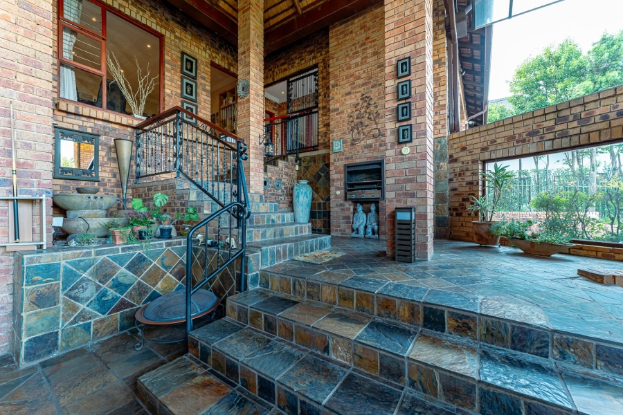 5 Bedroom Property for Sale in Helderkruin Gauteng