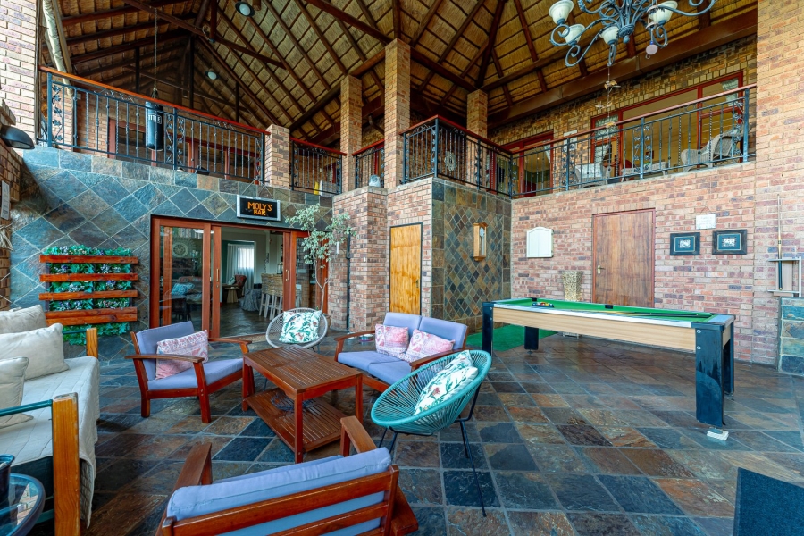 5 Bedroom Property for Sale in Helderkruin Gauteng