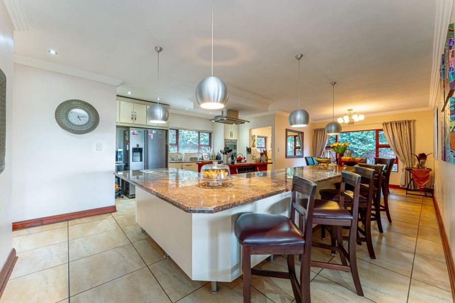 5 Bedroom Property for Sale in Helderkruin Gauteng