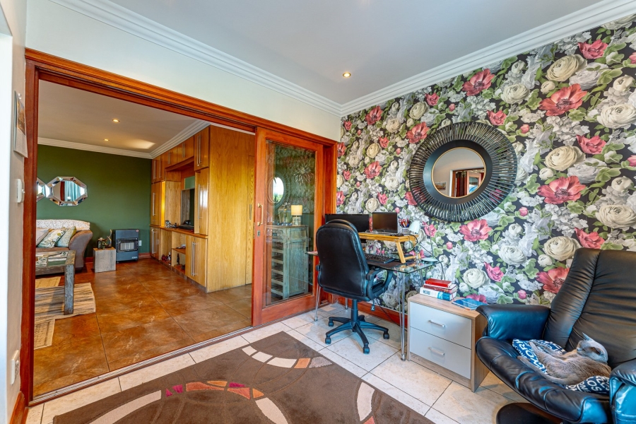 5 Bedroom Property for Sale in Helderkruin Gauteng