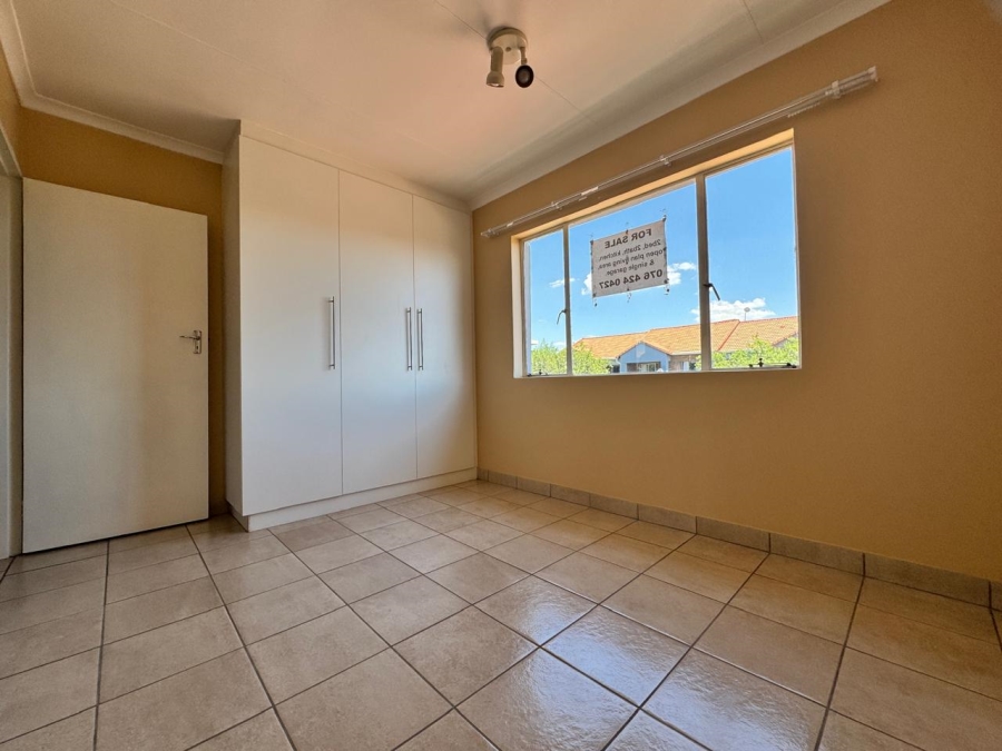 2 Bedroom Property for Sale in Vorna Valley Gauteng