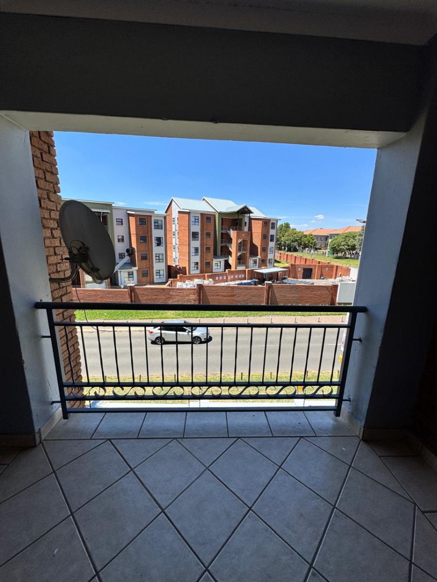 2 Bedroom Property for Sale in Vorna Valley Gauteng