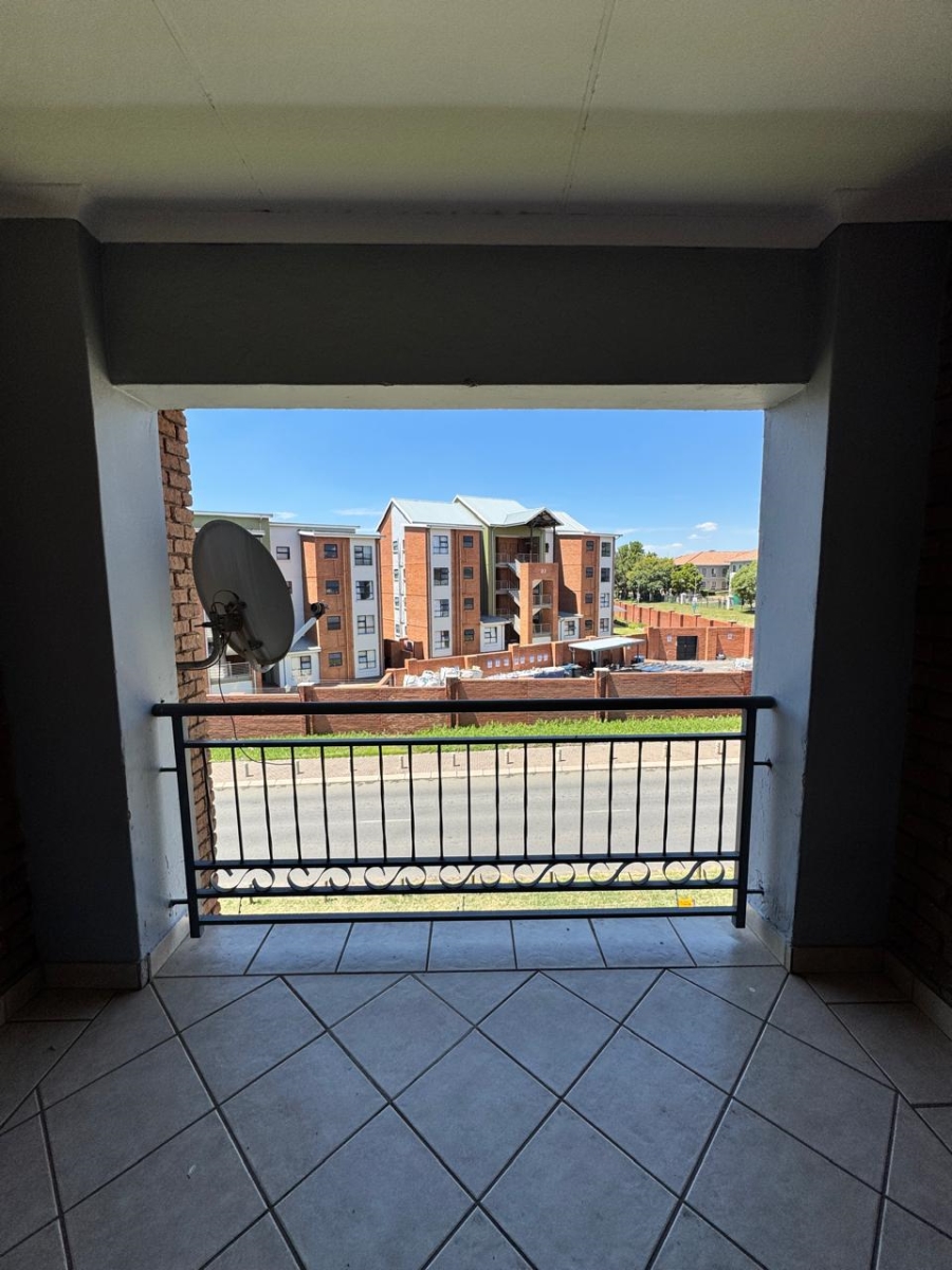 2 Bedroom Property for Sale in Vorna Valley Gauteng