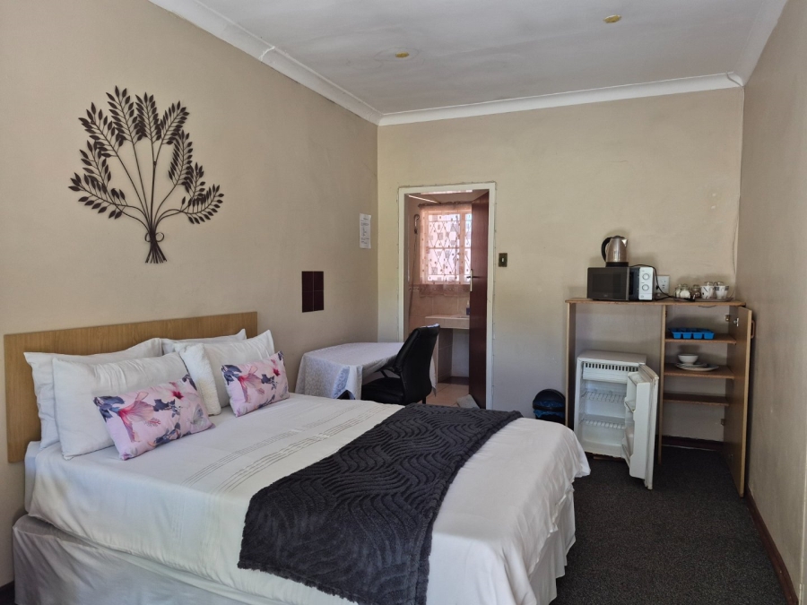 8 Bedroom Property for Sale in Ferndale Gauteng