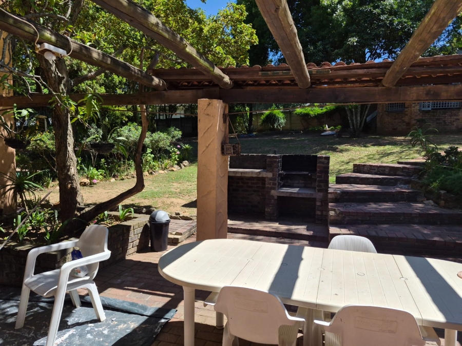 8 Bedroom Property for Sale in Ferndale Gauteng