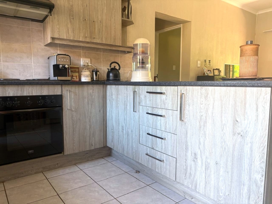 To Let 2 Bedroom Property for Rent in Bergbron Gauteng