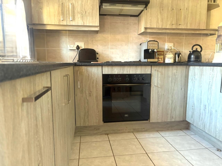 To Let 2 Bedroom Property for Rent in Bergbron Gauteng