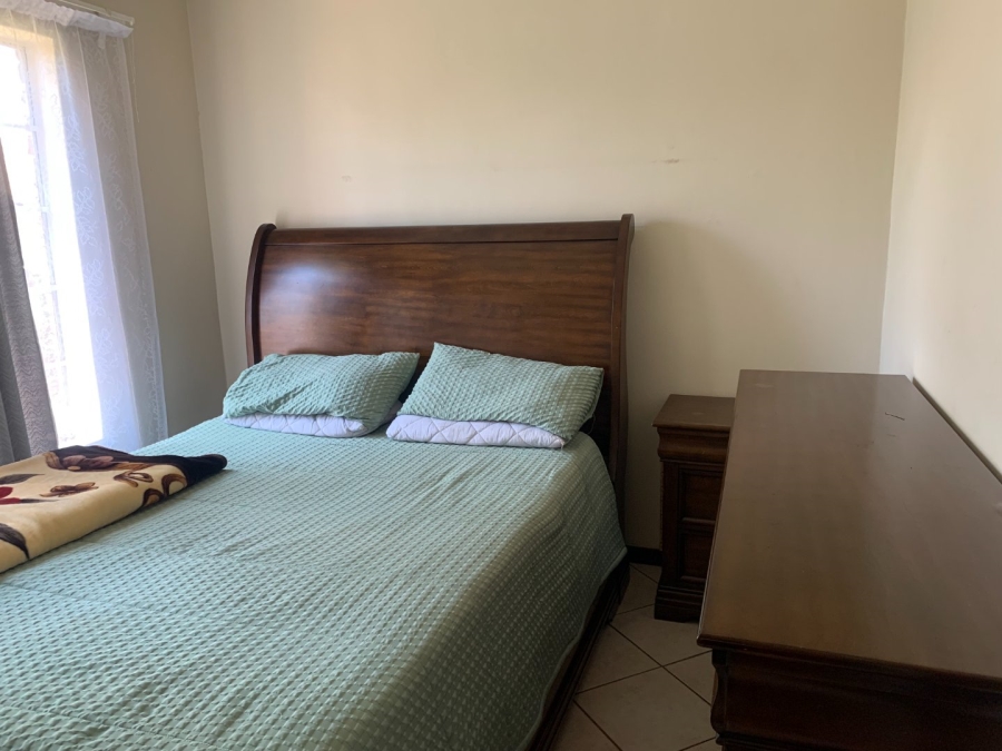 To Let 2 Bedroom Property for Rent in Monavoni Gauteng