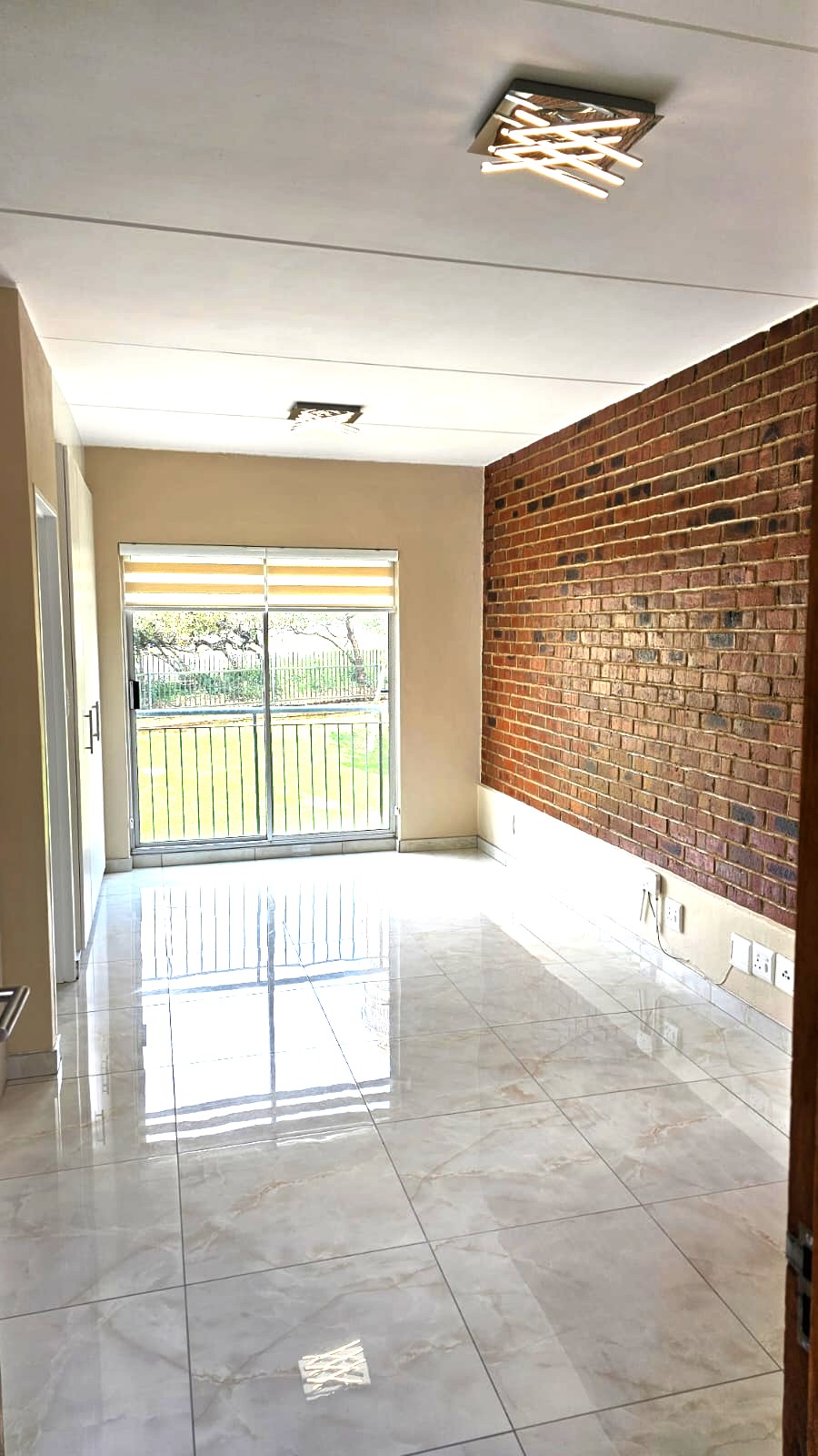 To Let 1 Bedroom Property for Rent in Upper Houghton Gauteng