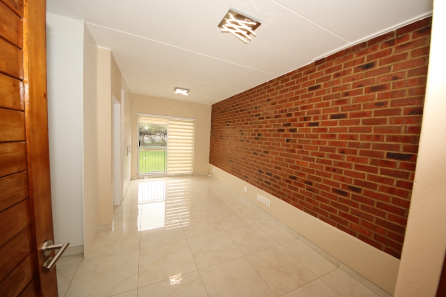 To Let 1 Bedroom Property for Rent in Upper Houghton Gauteng