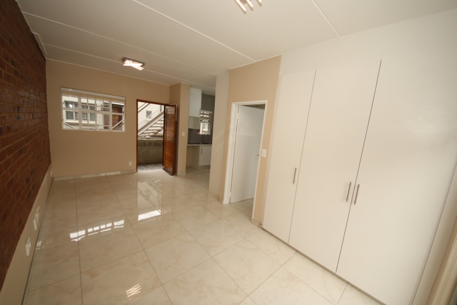 To Let 1 Bedroom Property for Rent in Upper Houghton Gauteng