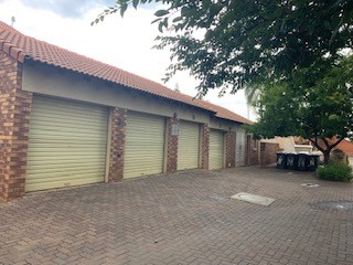 To Let 2 Bedroom Property for Rent in Monavoni Gauteng