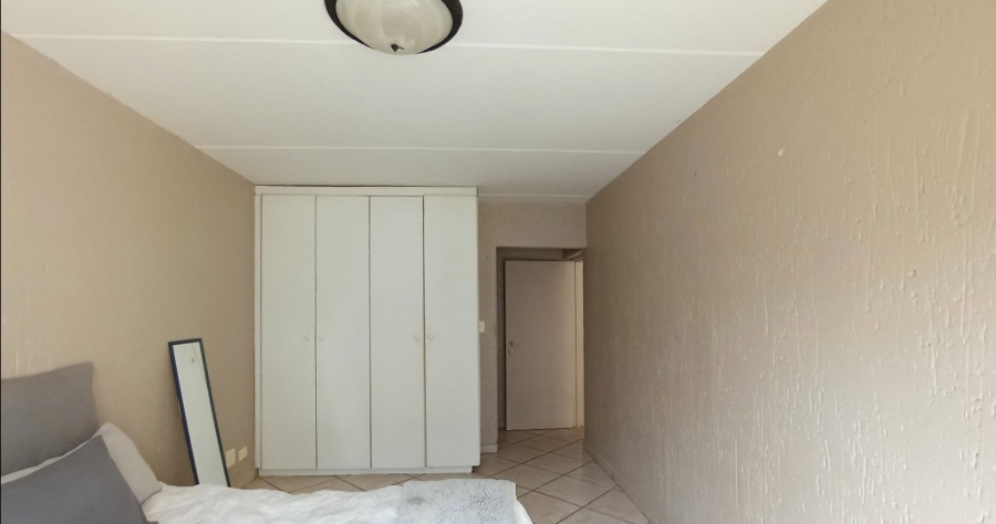 1 Bedroom Property for Sale in Sunninghill Gauteng