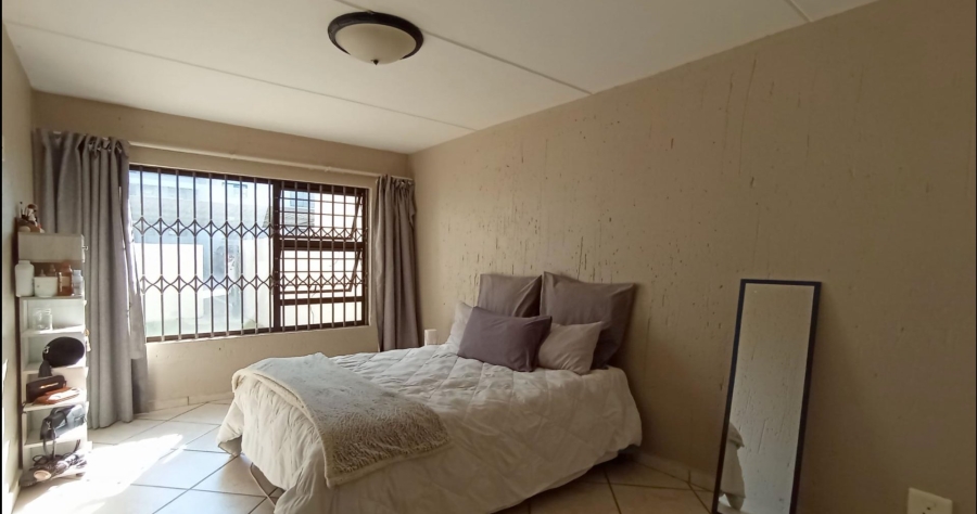 1 Bedroom Property for Sale in Sunninghill Gauteng
