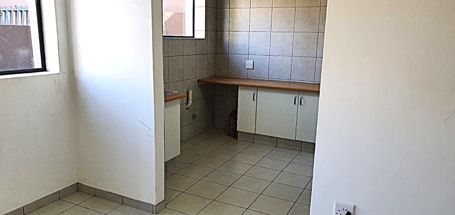 To Let 1 Bedroom Property for Rent in Victory Park Gauteng