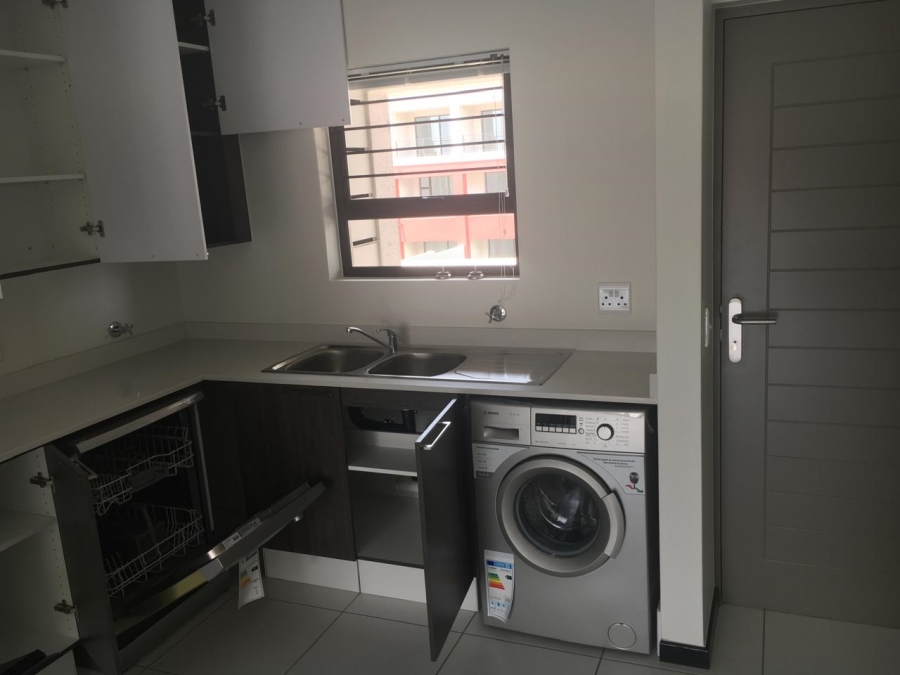 To Let 2 Bedroom Property for Rent in Fourways Gauteng