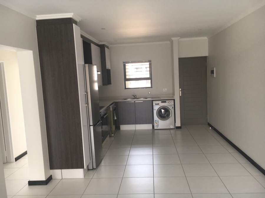 To Let 2 Bedroom Property for Rent in Fourways Gauteng