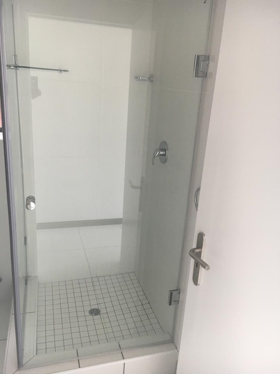 To Let 2 Bedroom Property for Rent in Fourways Gauteng