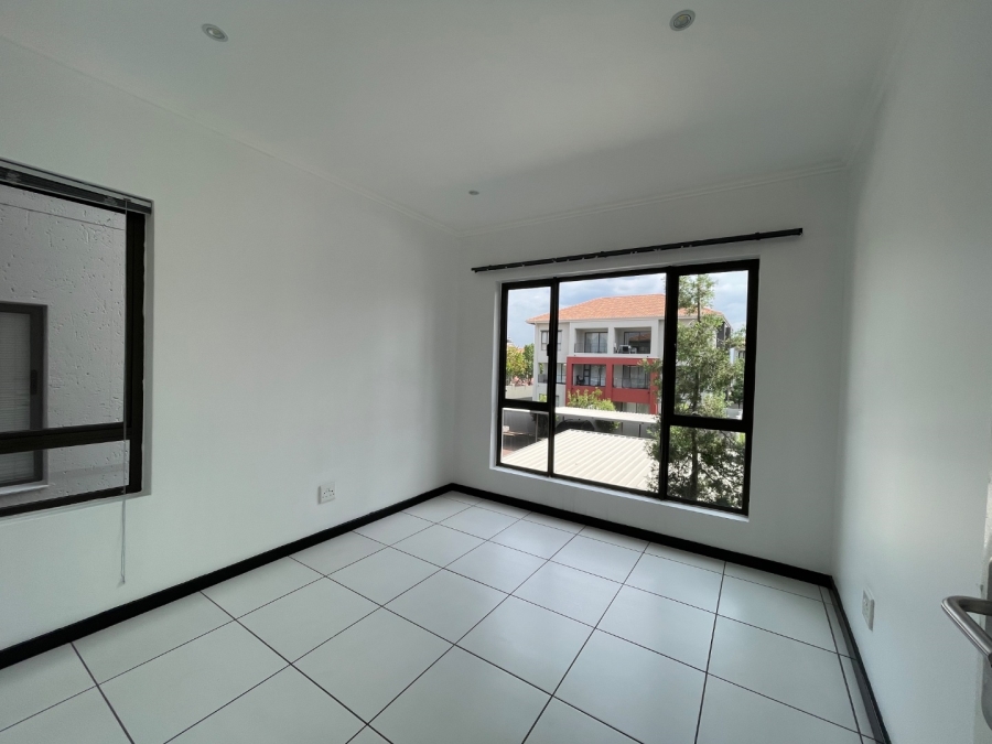 To Let 2 Bedroom Property for Rent in Fourways Gauteng