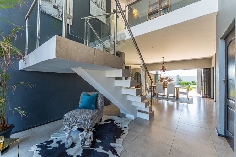 5 Bedroom Property for Sale in Wildtuinpark Gauteng