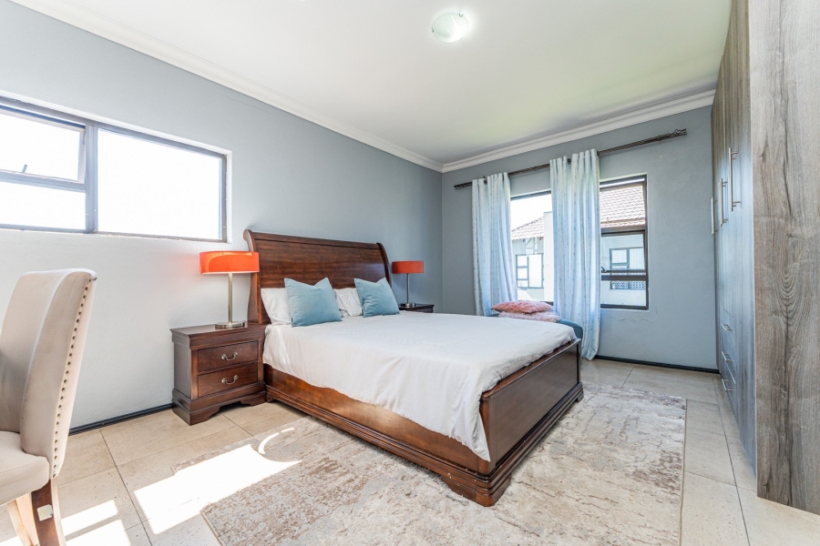 5 Bedroom Property for Sale in Wildtuinpark Gauteng