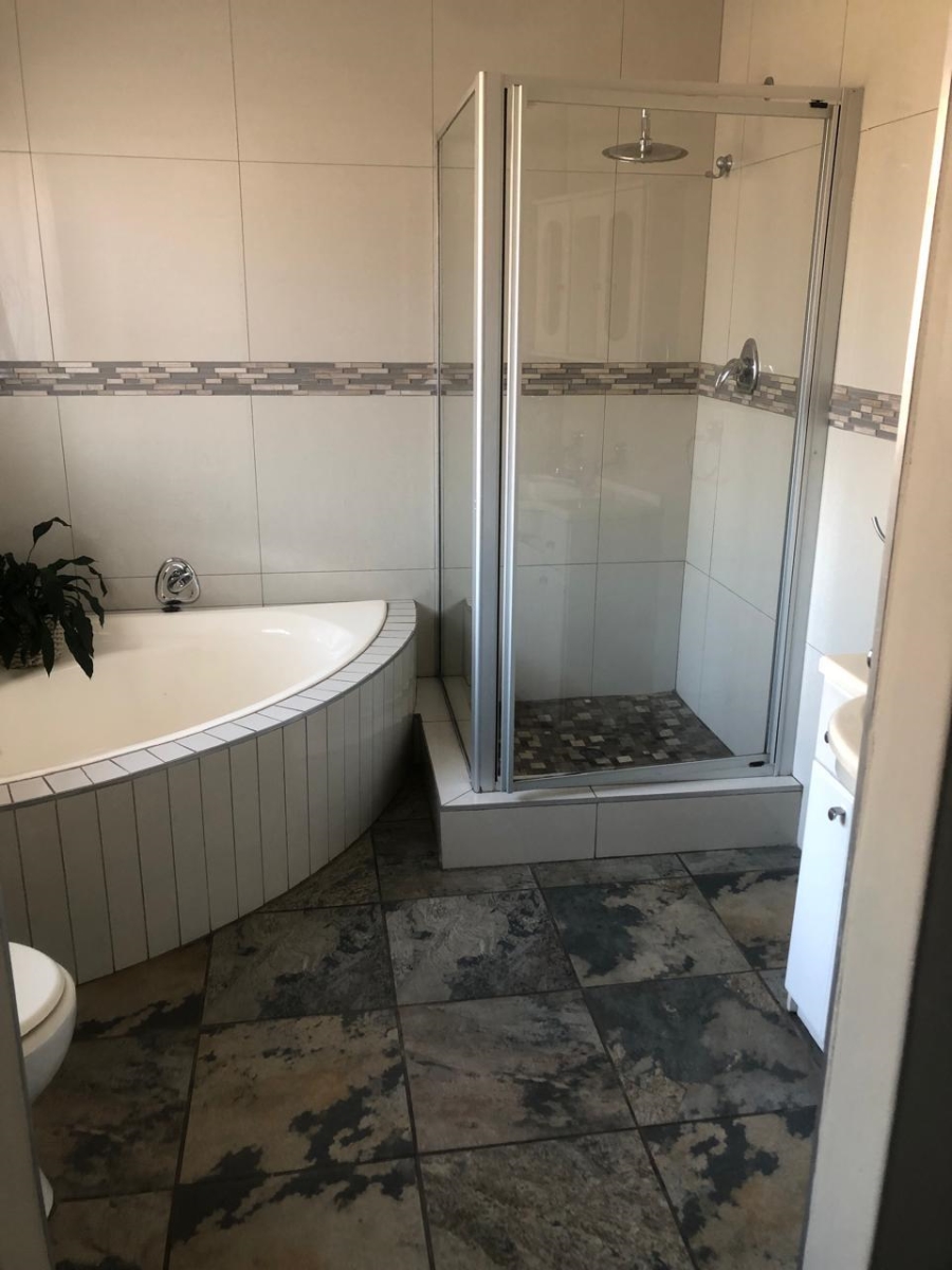 3 Bedroom Property for Sale in Beyers Park Gauteng