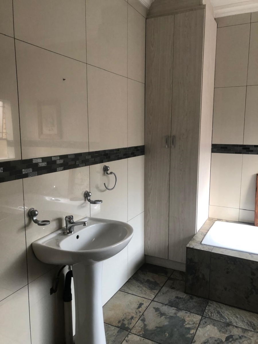 3 Bedroom Property for Sale in Beyers Park Gauteng