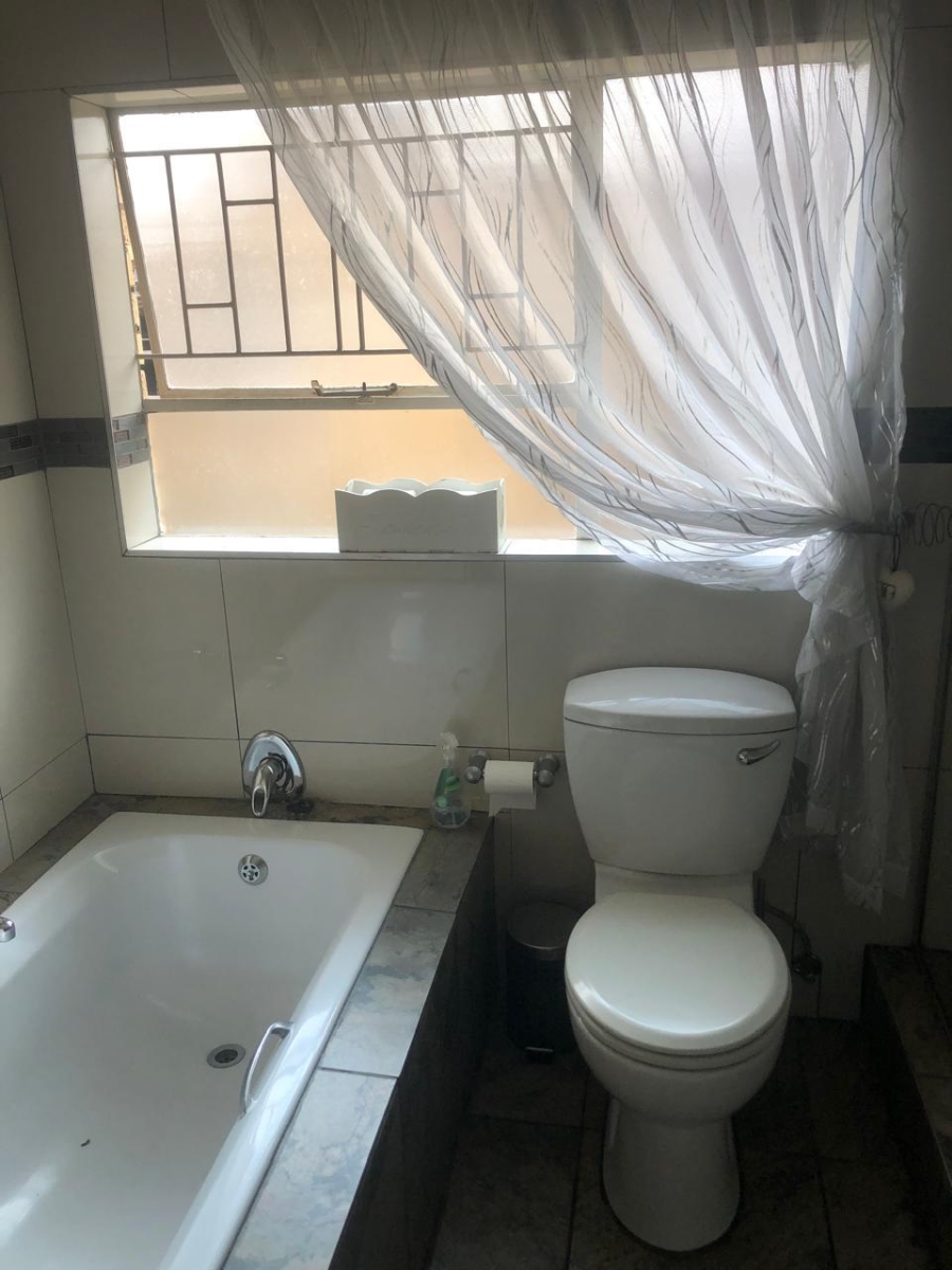 3 Bedroom Property for Sale in Beyers Park Gauteng
