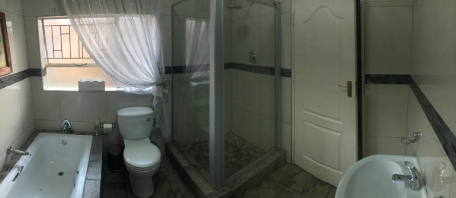 3 Bedroom Property for Sale in Beyers Park Gauteng