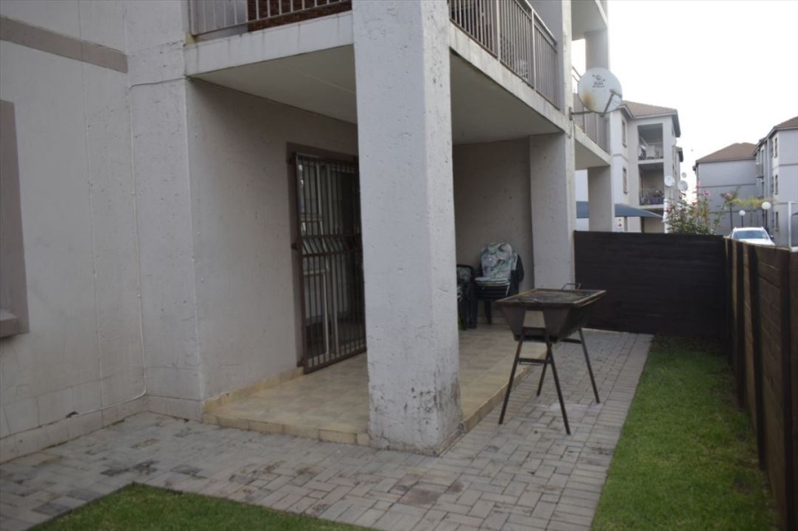 2 Bedroom Property for Sale in Bardene Gauteng