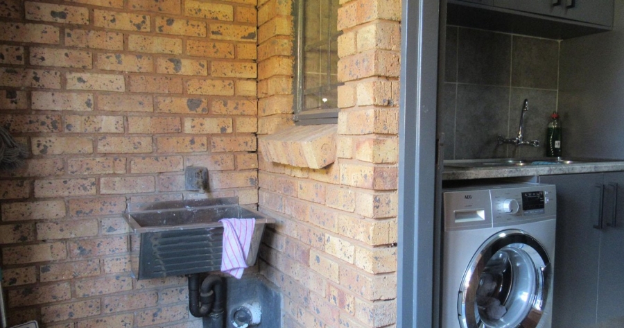 2 Bedroom Property for Sale in Elspark Gauteng