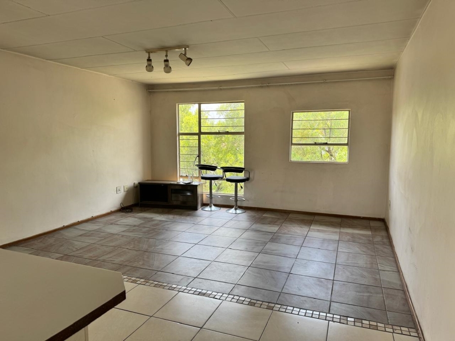 2 Bedroom Property for Sale in Vorna Valley Gauteng